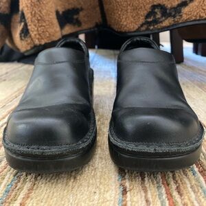 Naot Black Leather Shoes EU 37